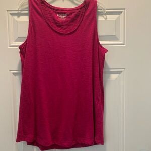 New Chico's Women's Fuchsia Sleeveless Tank!